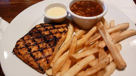 Smokey Bones Bar & Fire Grill